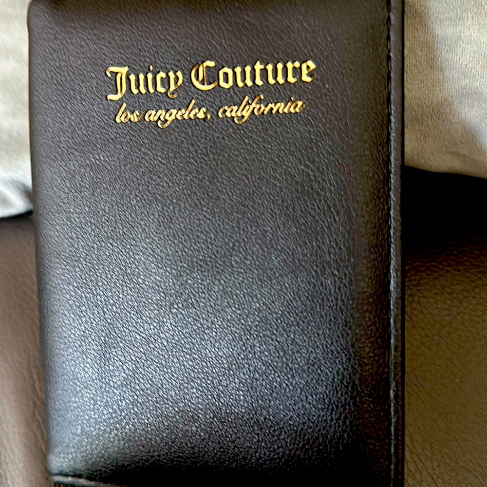 Juicy couture passport holder NEW